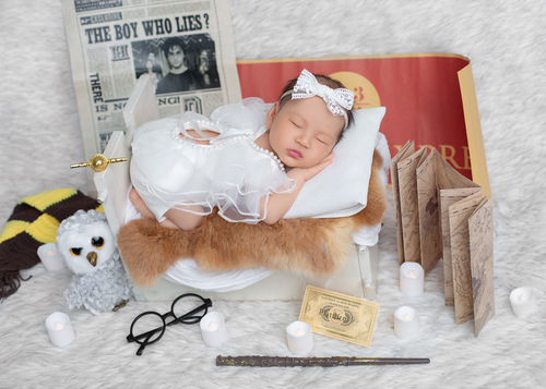 Ньюборн позировка